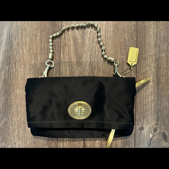 Coach Handbags - Womens Coach handbag: